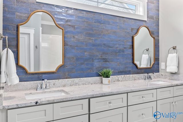 10 Hidden Grove Circle, Huntsville, AL 35803