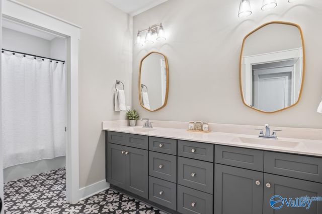 10 Hidden Grove Circle, Huntsville, AL 35803