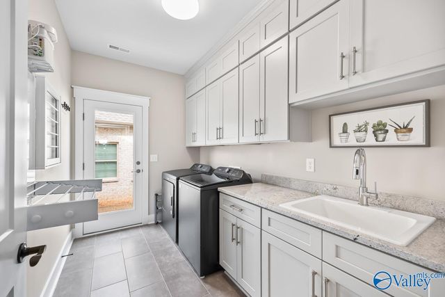 10 Hidden Grove Circle, Huntsville, AL 35803