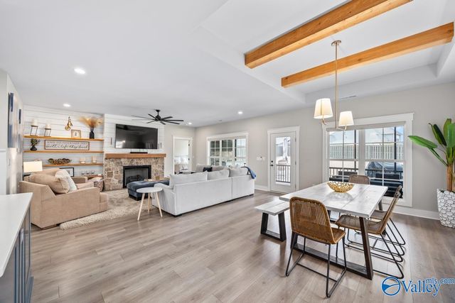 10 Hidden Grove Circle, Huntsville, AL 35803