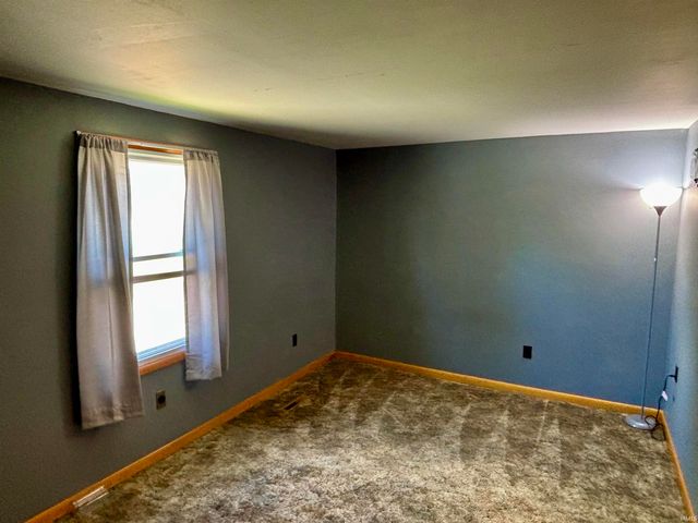 1210 S McKinley Ave Avenue, Princeton, IN 47670