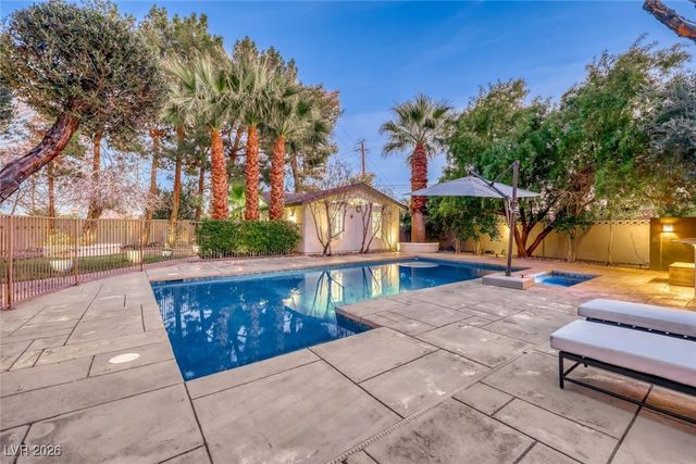 2301 Driftwood Drive, Las Vegas, NV 89107