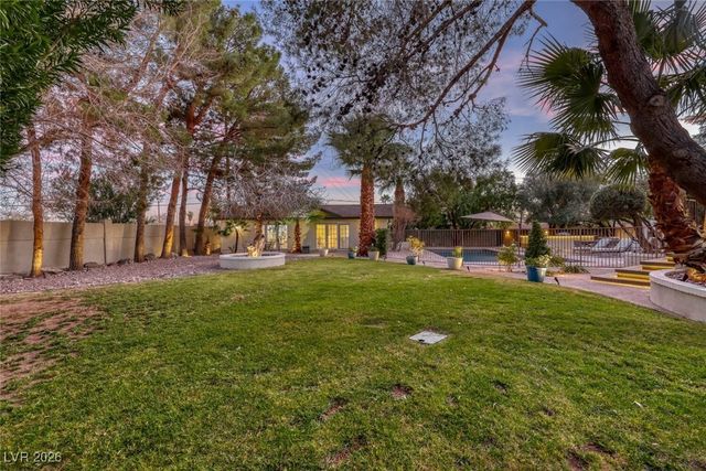 2301 Driftwood Drive, Las Vegas, NV 89107