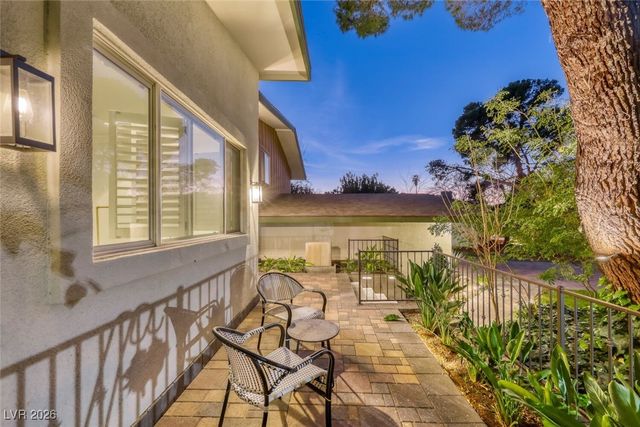 2301 Driftwood Drive, Las Vegas, NV 89107