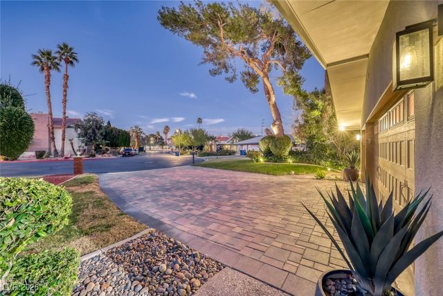 2301 Driftwood Drive, Las Vegas, NV 89107