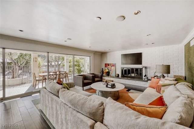 2301 Driftwood Drive, Las Vegas, NV 89107