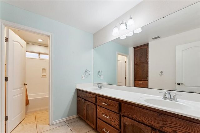 6530 Picante Dr, Corpus Christi, TX 78414