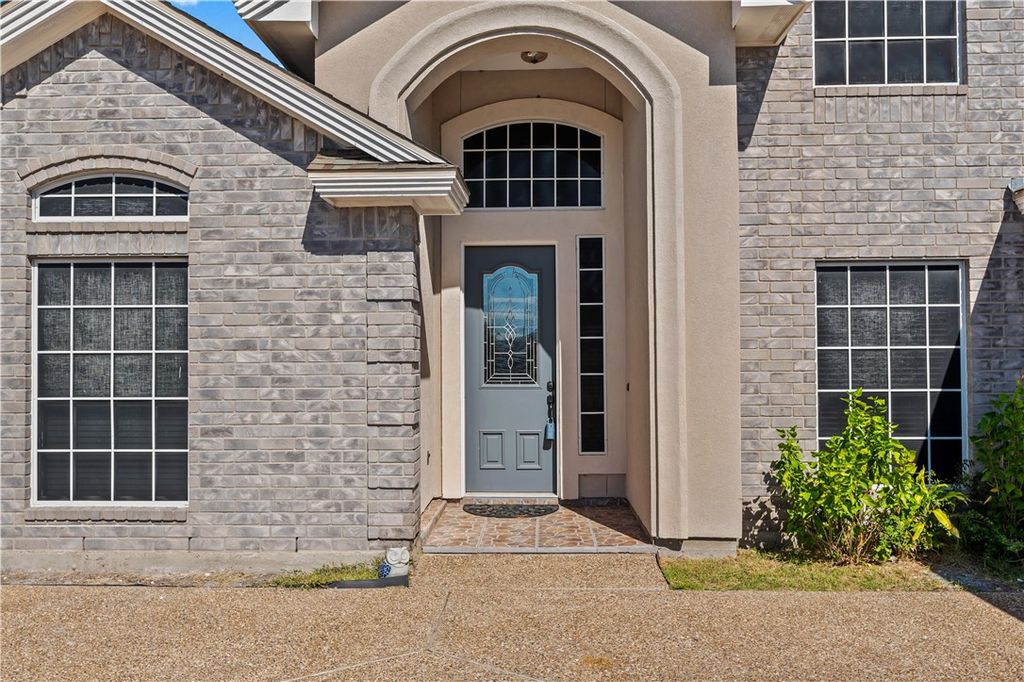 6530 Picante Dr, Corpus Christi, TX 78414 — photo 2