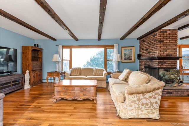 20 Michaels Lane, Old Brookville, NY 11545