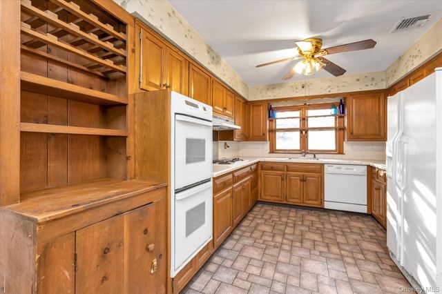 20 Michaels Lane, Old Brookville, NY 11545