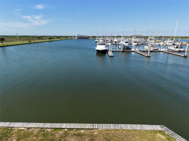 47 Shell Key, Hitchcock, TX 77563