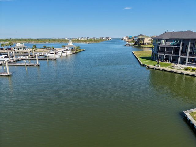 47 Shell Key, Hitchcock, TX 77563