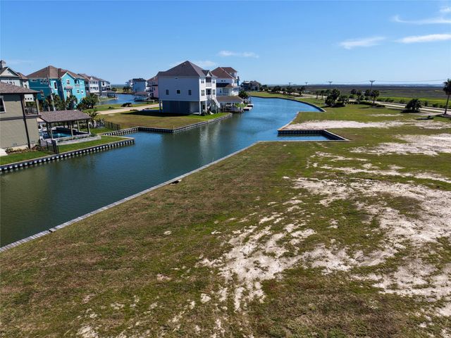 47 Shell Key, Hitchcock, TX 77563