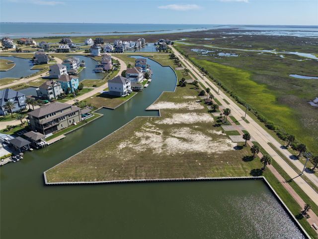 47 Shell Key, Hitchcock, TX 77563