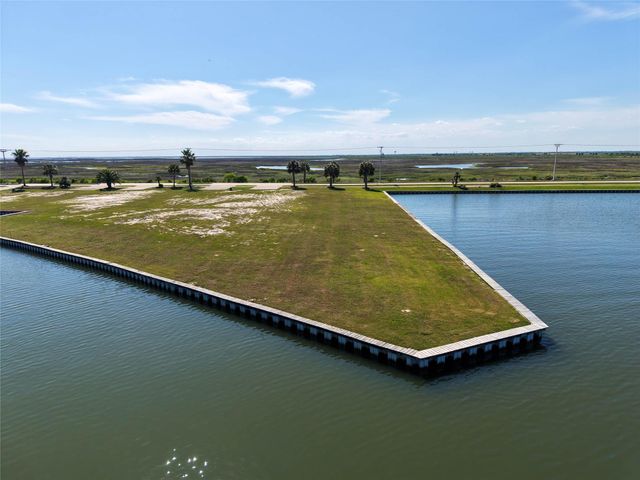 47 Shell Key, Hitchcock, TX 77563