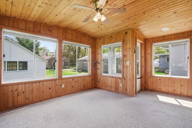 827 7th Avenue SW, Faribault, MN 55021