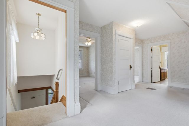 827 7th Avenue SW, Faribault, MN 55021