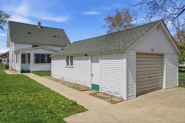 827 7th Avenue SW, Faribault, MN 55021
