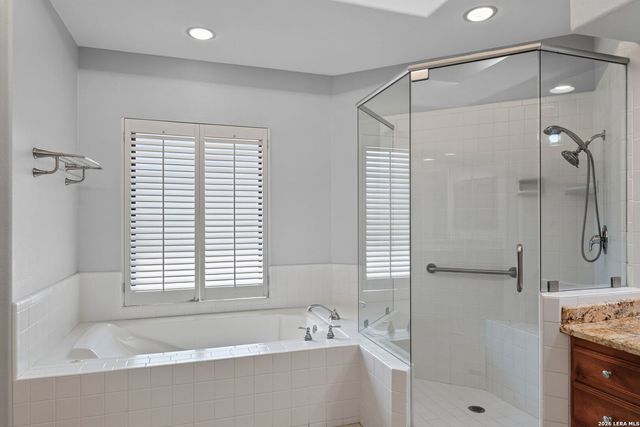 29440 RED BUD HL, Fair Oaks Ranch, TX 78015
