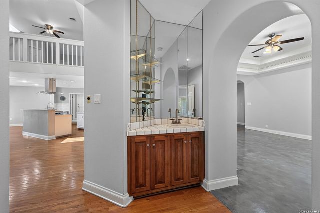 29440 RED BUD HL, Fair Oaks Ranch, TX 78015