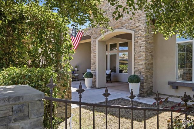 403 Stone Cross Drive, Bakersfield, CA 93312