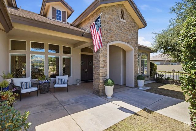 403 Stone Cross Drive, Bakersfield, CA 93312