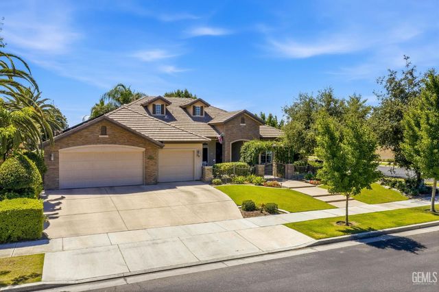 403 Stone Cross Drive, Bakersfield, CA 93312