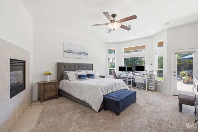 403 Stone Cross Drive, Bakersfield, CA 93312