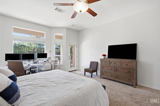 403 Stone Cross Drive, Bakersfield, CA 93312