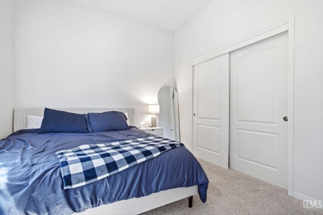 403 Stone Cross Drive, Bakersfield, CA 93312
