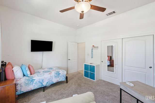 403 Stone Cross Drive, Bakersfield, CA 93312