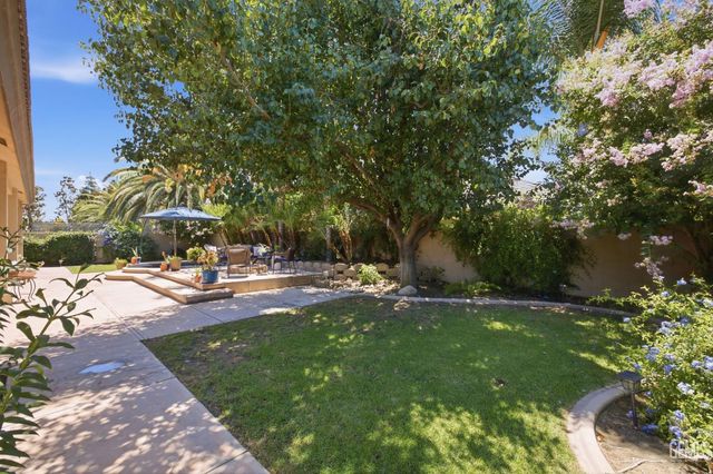 403 Stone Cross Drive, Bakersfield, CA 93312