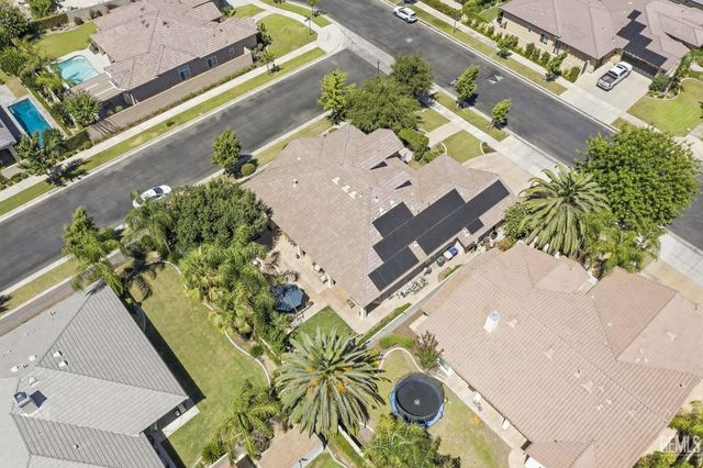 403 Stone Cross Drive, Bakersfield, CA 93312