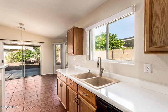 17462 W Acapulco Lane, Surprise, AZ 85388