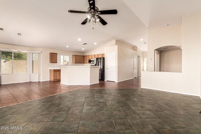 17462 W Acapulco Lane, Surprise, AZ 85388