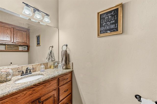 505 Lantana Pl, Elgin, OK 73538