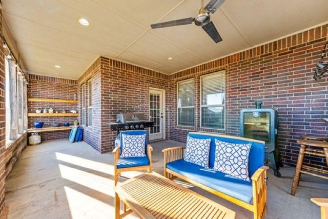 505 Lantana Pl, Elgin, OK 73538