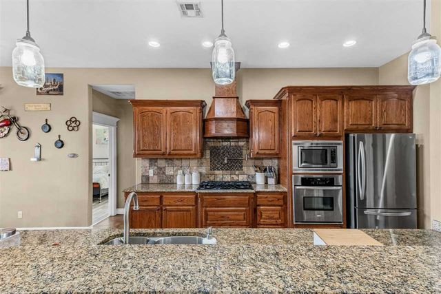 505 Lantana Pl, Elgin, OK 73538