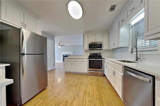 3205 Wellbrook Drive, Loganville, GA 30052