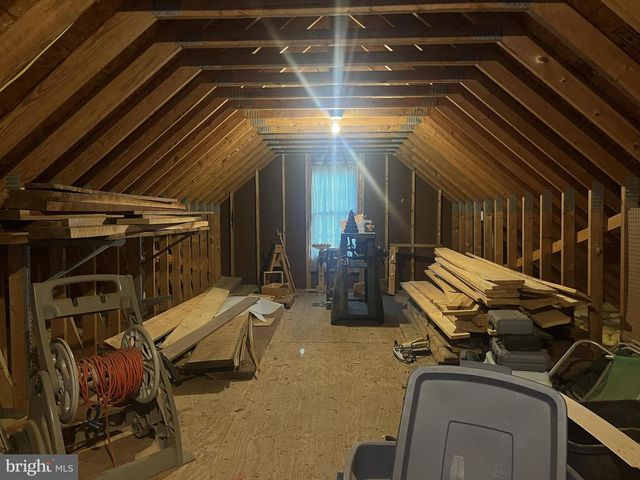 620 STONEBRIDGE DR, Selinsgrove, PA 17870