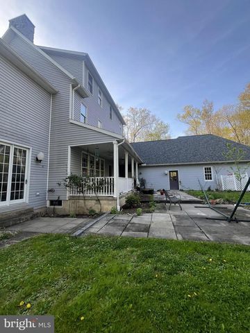 620 STONEBRIDGE DR, Selinsgrove, PA 17870