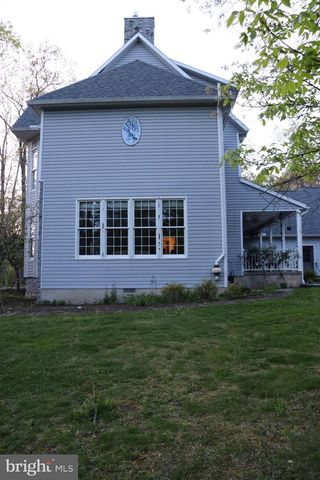 620 STONEBRIDGE DR, Selinsgrove, PA 17870