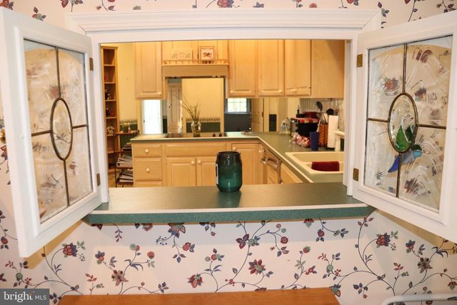 620 STONEBRIDGE DR, Selinsgrove, PA 17870
