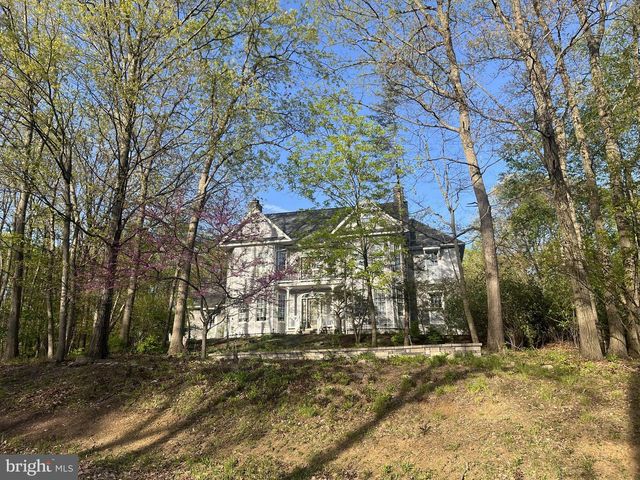 620 STONEBRIDGE DR, Selinsgrove, PA 17870
