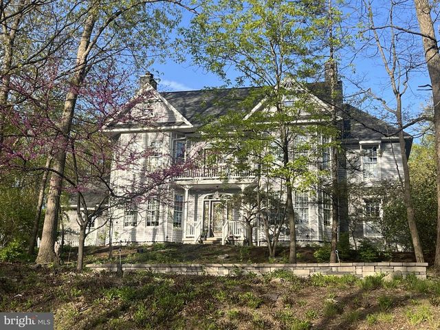 620 STONEBRIDGE DR, Selinsgrove, PA 17870