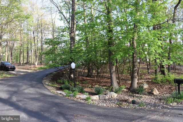 620 STONEBRIDGE DR, Selinsgrove, PA 17870
