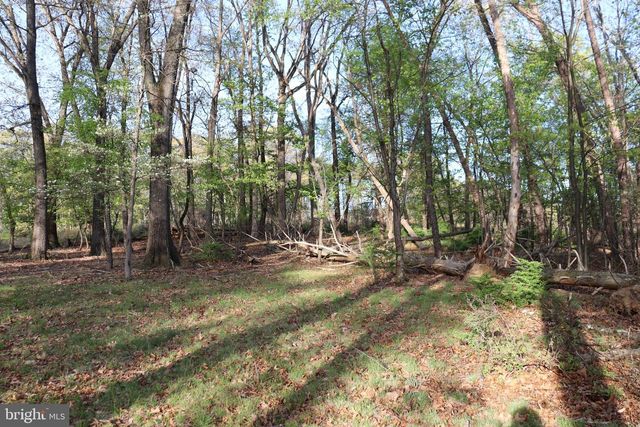 620 STONEBRIDGE DR, Selinsgrove, PA 17870