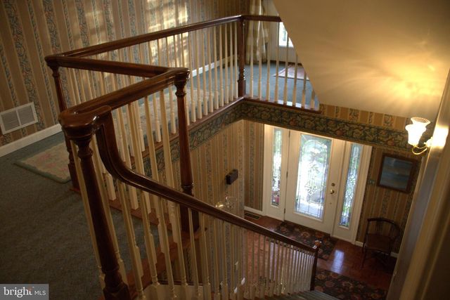 620 STONEBRIDGE DR, Selinsgrove, PA 17870