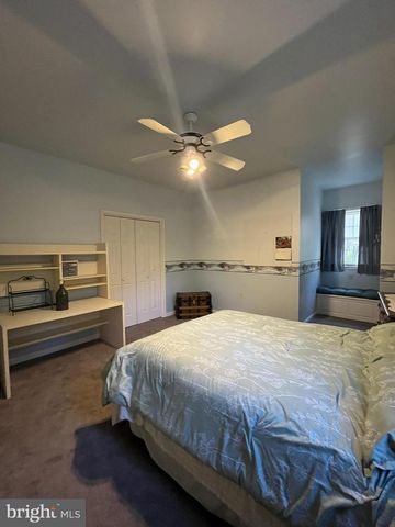 620 STONEBRIDGE DR, Selinsgrove, PA 17870