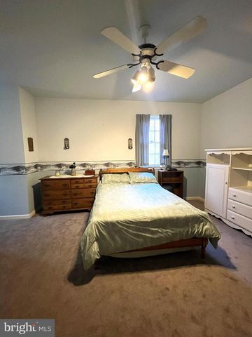 620 STONEBRIDGE DR, Selinsgrove, PA 17870